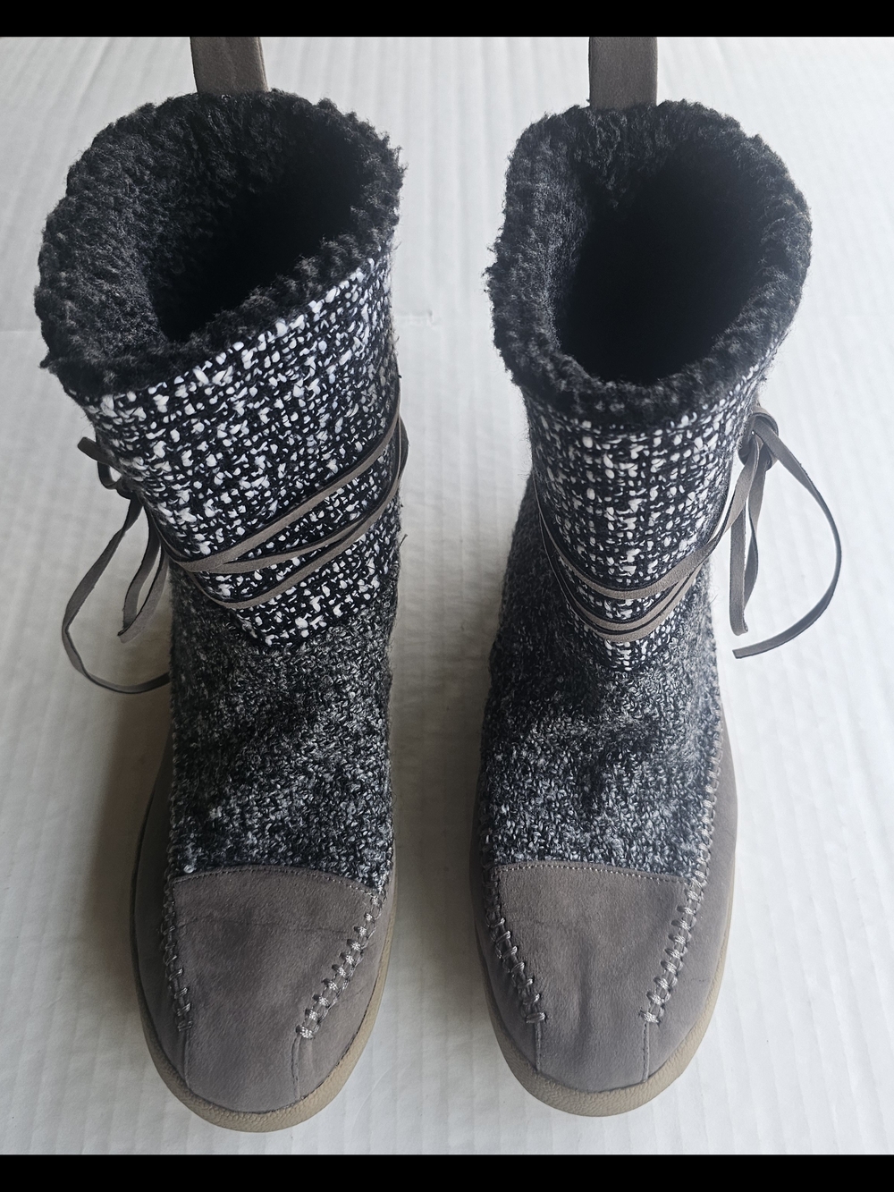 Madden Girl Gray Knit & Faux-Suede Cold-Weather Boots